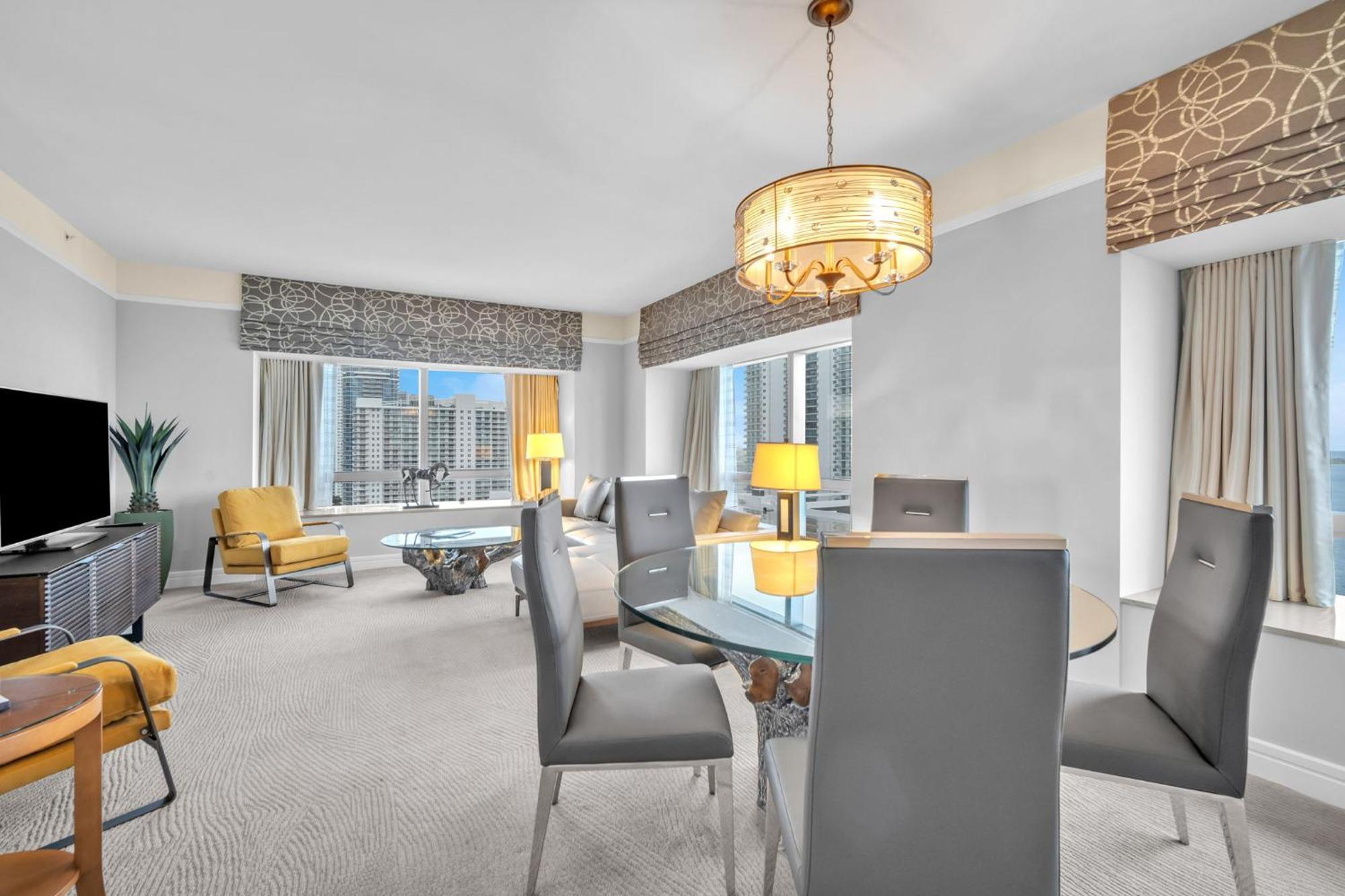 2 Bedroom Or King Studio Suites Four Seasons Hotel Miami Free Wi-Fi & Free Parking Extérieur photo